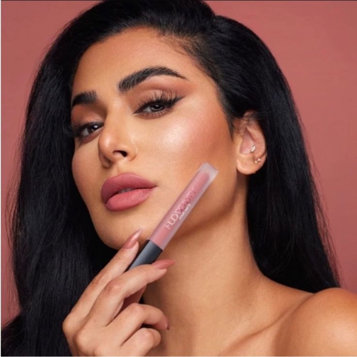 Huda Beauty Lip Matte Lipstick – Gossip Girl | Long-Lasting, Lightweight & Highly Pigmented Matte Finish