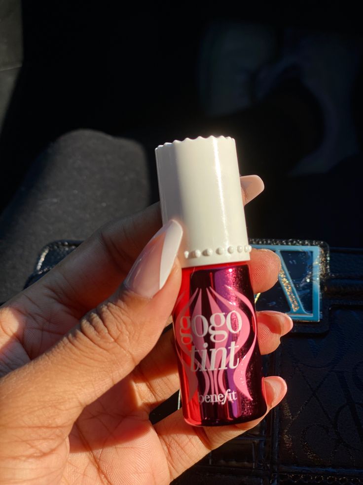 Gogo Tint Lip Balm 🌈 | Hydrating & Long-Lasting Lip Tint 💋 | Smooth & Natural Color