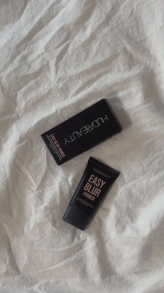 Huda Beauty Easy Blur Primer 30ml – Pore Minimizing, Skin-Smoothing, Long-Lasting Makeup Base | Oil-Control & Flawless Finish